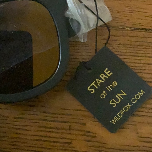 NIP Wild Fox Stare at Sun Classic Fox Sunglasses main image 4
